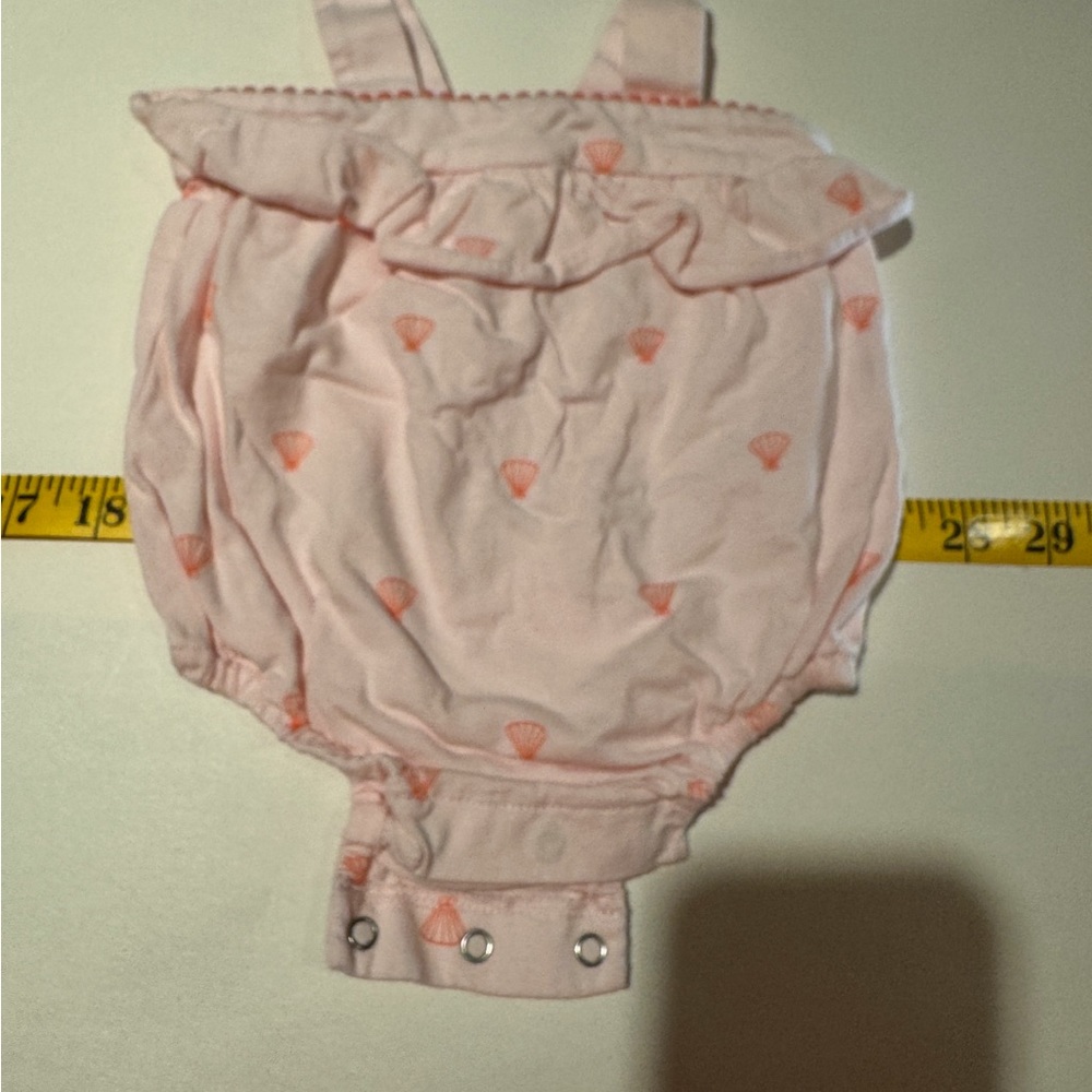 Gap romper 0-3 months